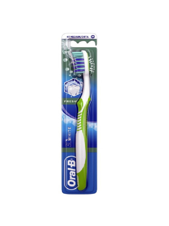 ORAL-B brosse a dent  3d white md40